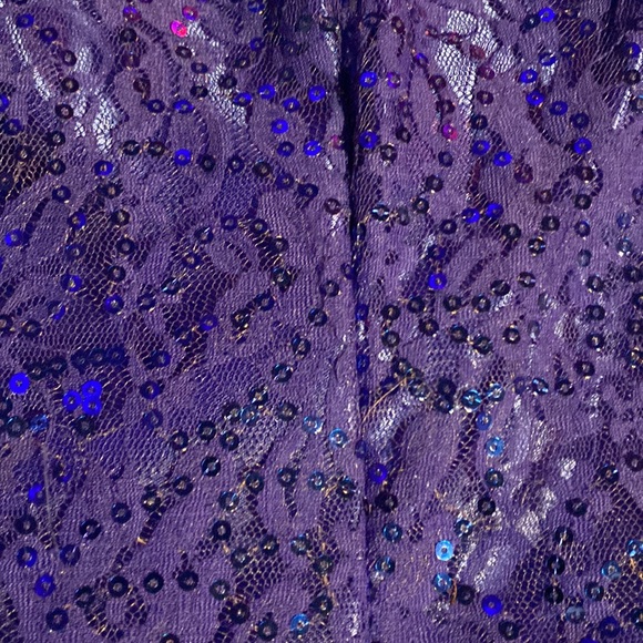 Beautiful pretty simple dress! Very cute - Picture 3 of 5